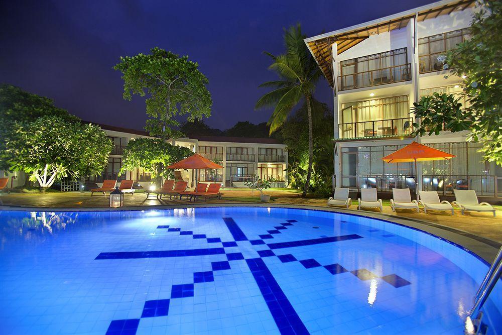 Calamander Unawatuna Beach Hotel Exterior foto