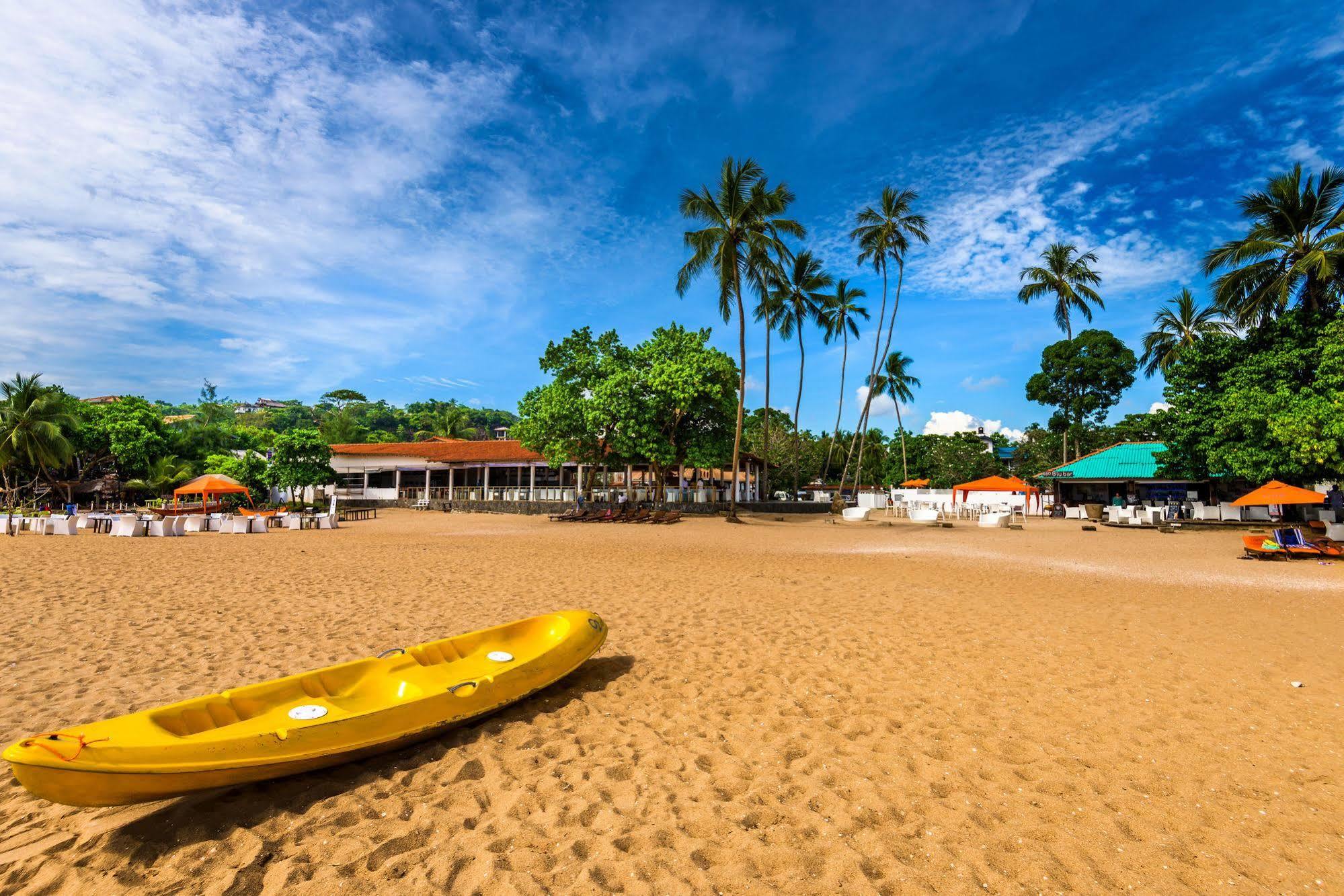 Calamander Unawatuna Beach Hotel Exterior foto