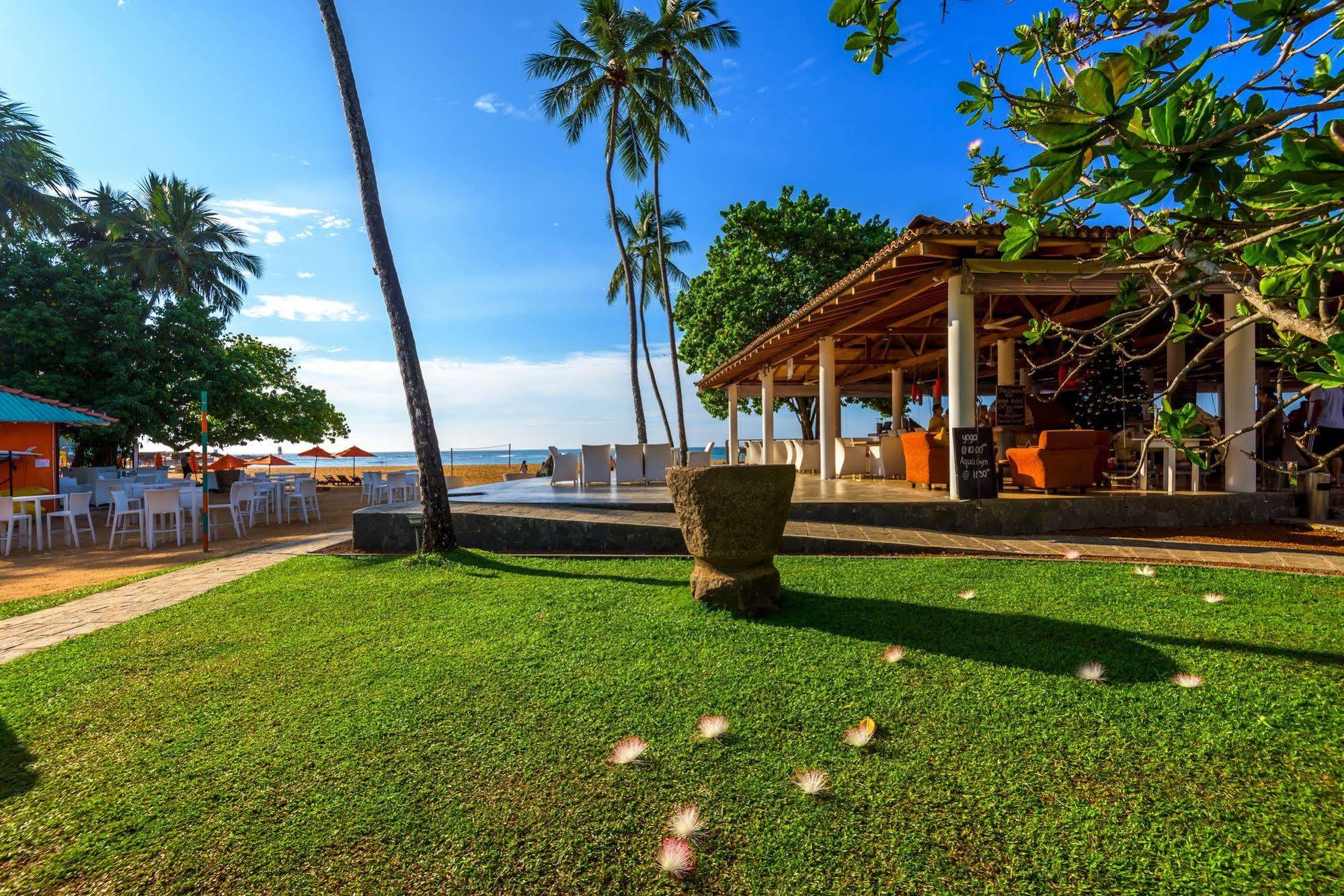 Calamander Unawatuna Beach Hotel Exterior foto